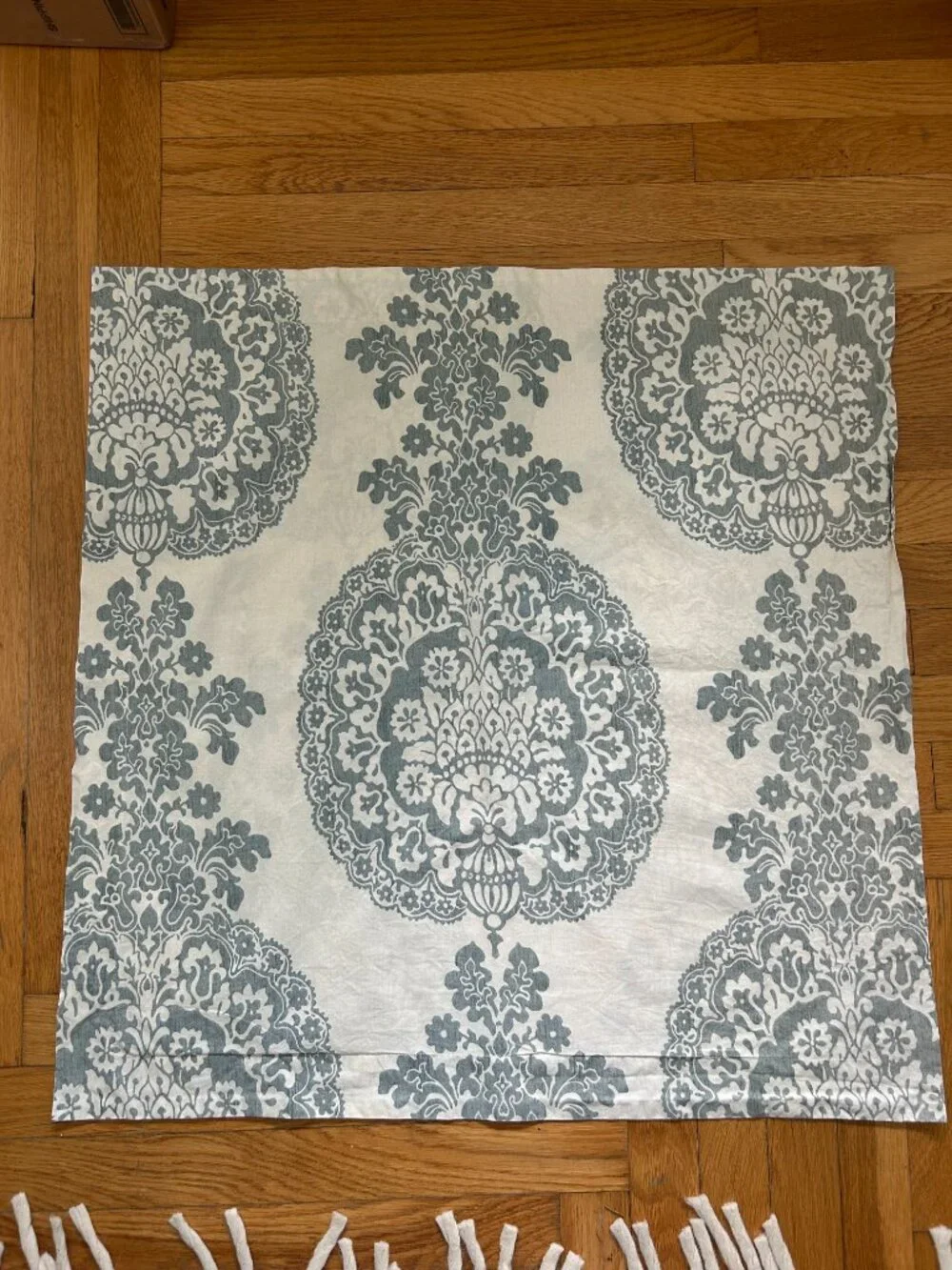 Pottery Barn Luciana Medallion Damask Motif Euro Shams (2)